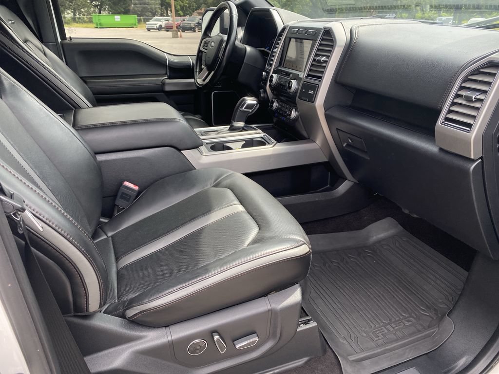 Used 2018 Ford F150 Platinum w/ Equipment Group 701A Luxury AWD/4WD image 32