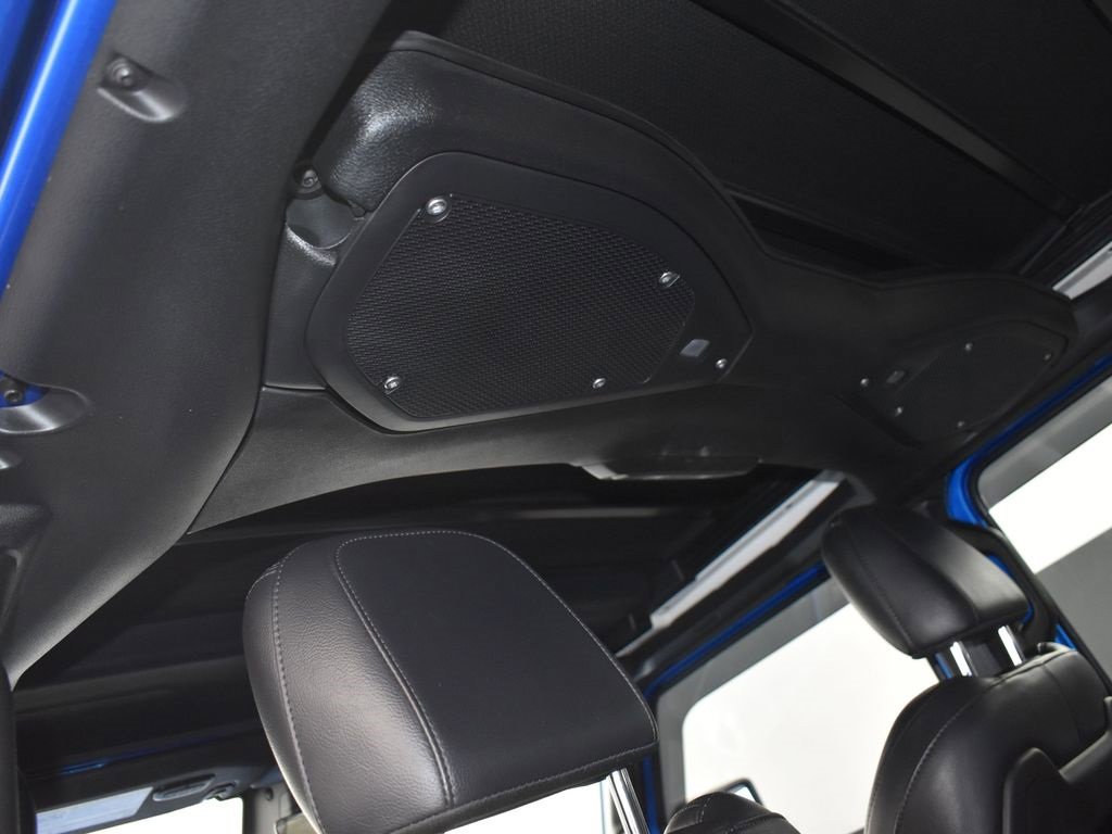 Used 2024 Jeep Wrangler Sahara w/ Technology Group image 17