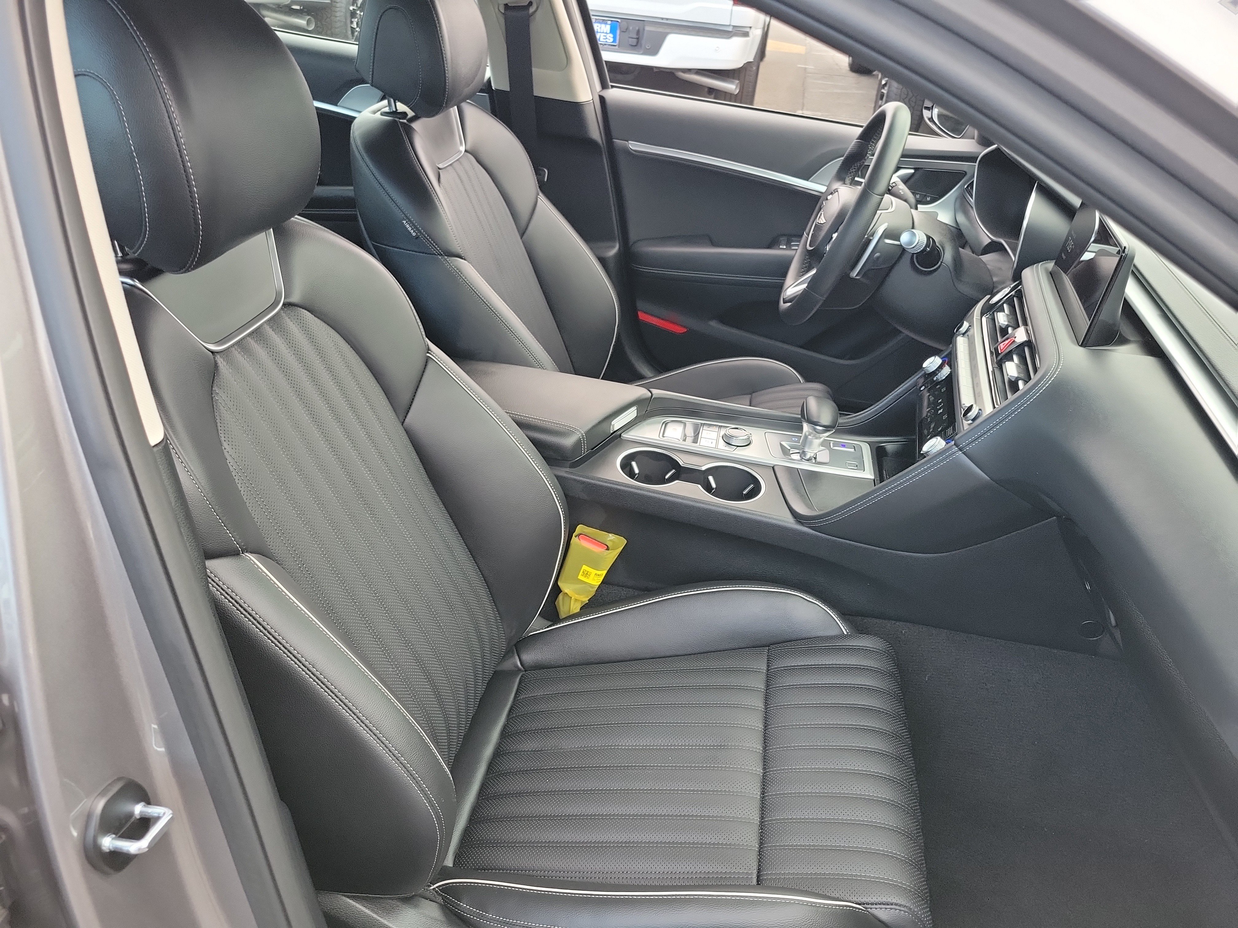 Certified 2026 Genesis G70 2.5T Prestige RWD image 23