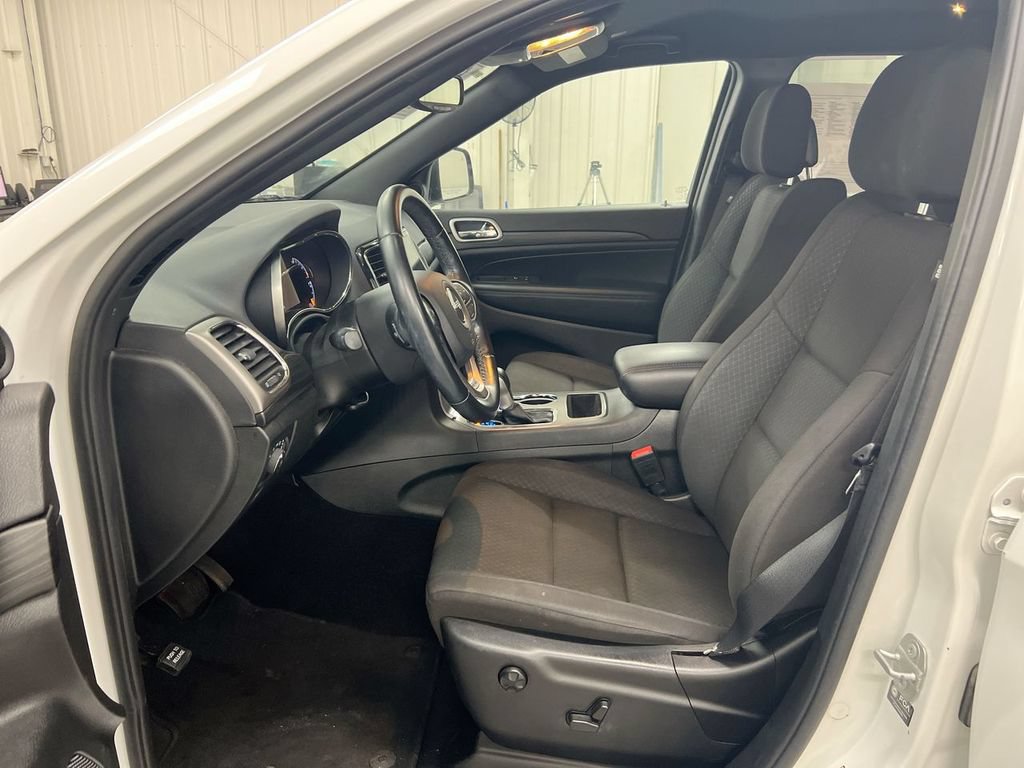 Used 2022 Jeep Grand Cherokee Laredo E AWD/4WD image 20