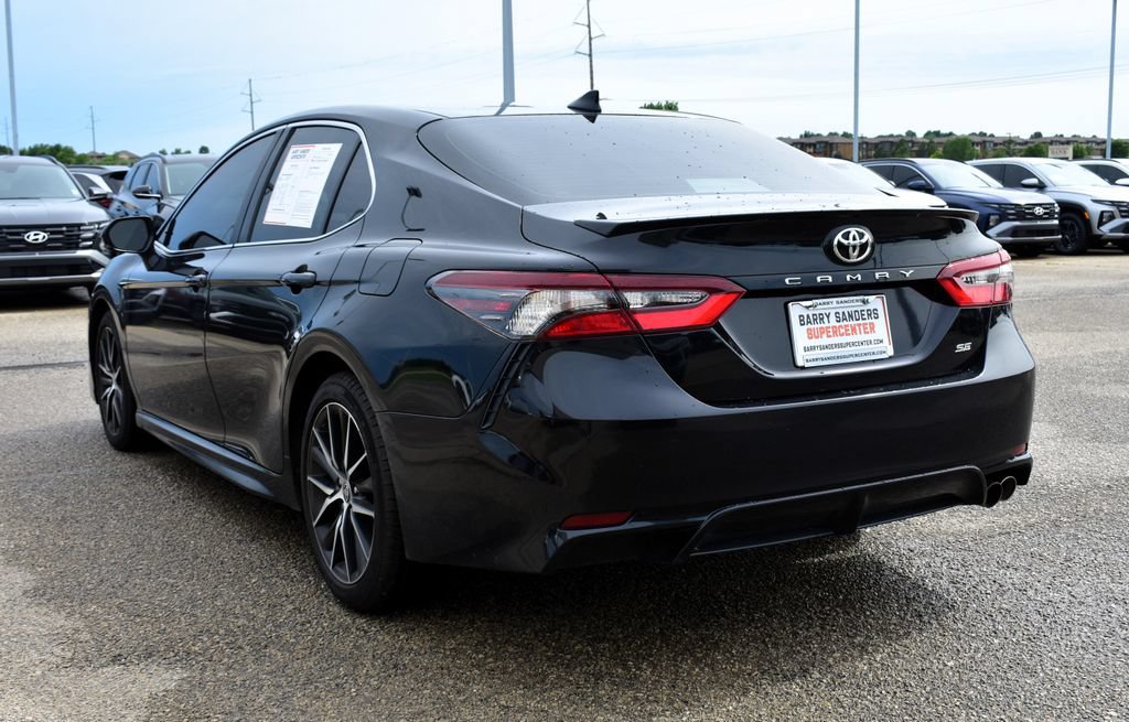 Used 2023 Toyota Camry SE FWD image 4