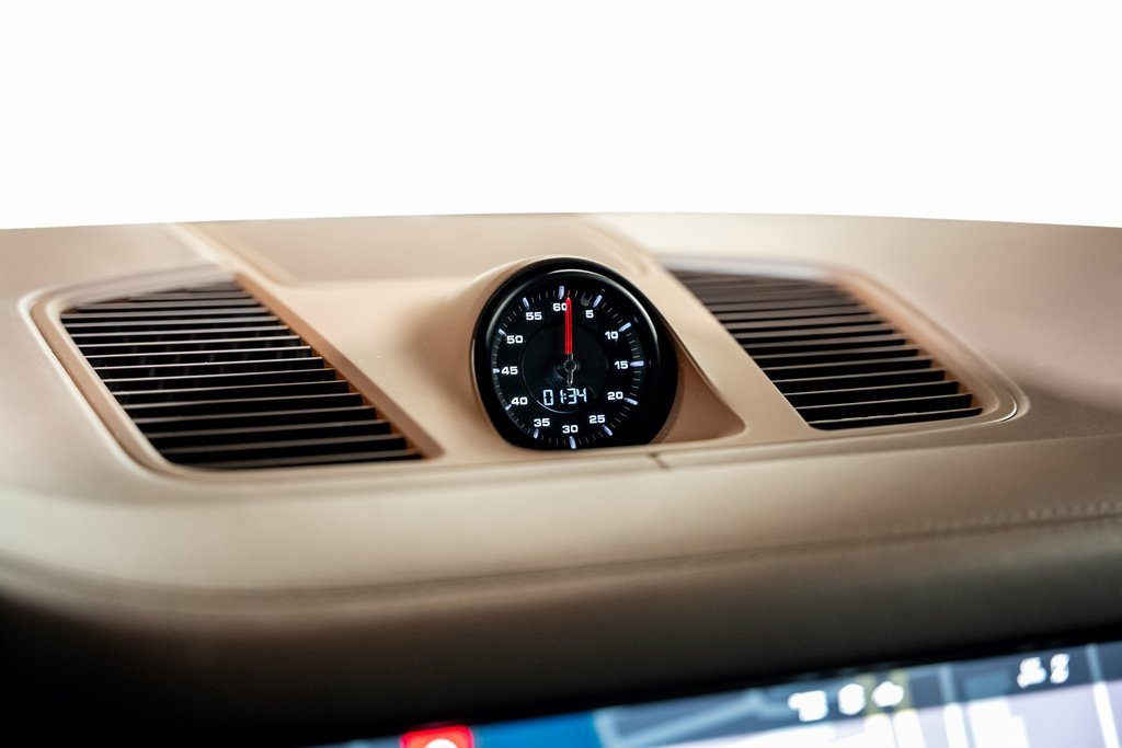 Used 2021 Porsche Cayenne Turbo image 47