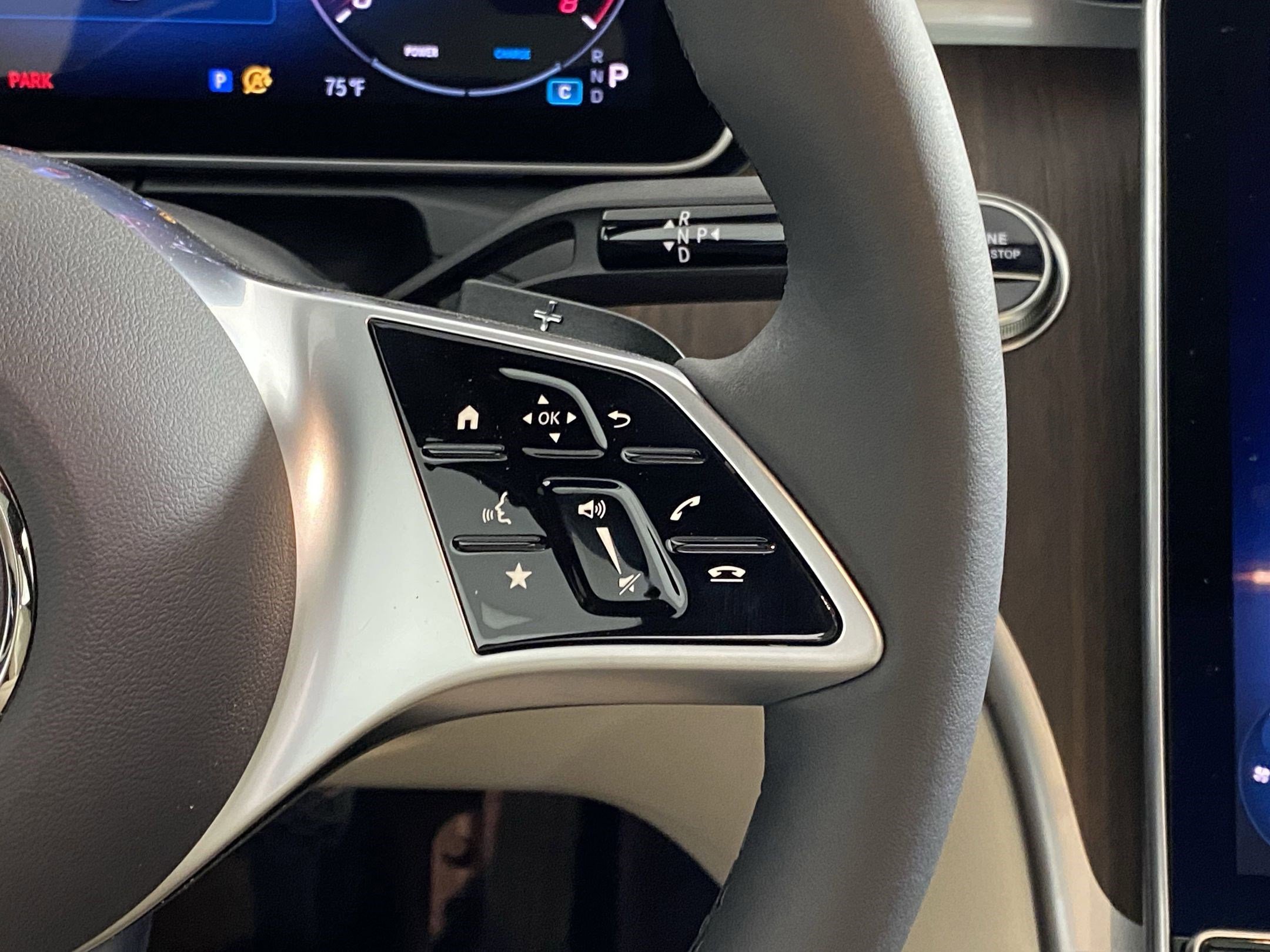 Used 2025 Mercedes-Benz C 300 4MATIC Sedan image 28