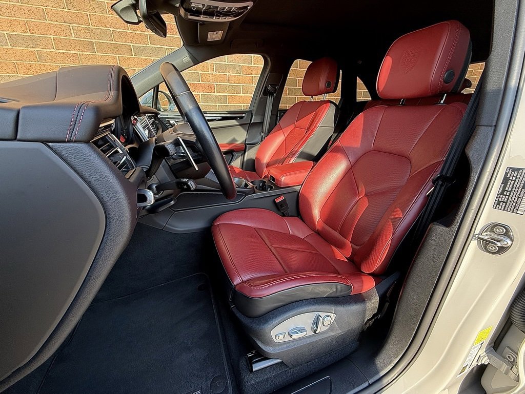 New 2026 Porsche Macan image 5