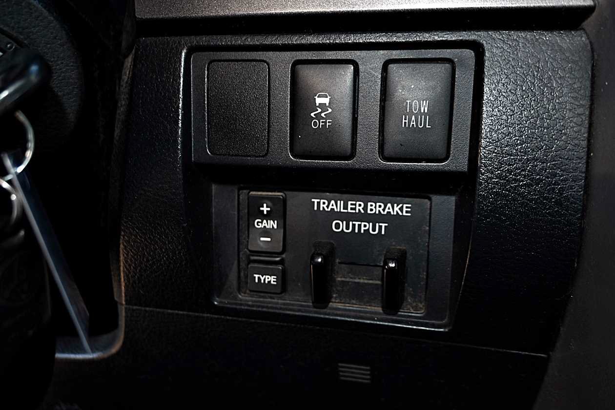 Used 2017 Toyota Tundra SR5 w/ SR5 Upgrade Package RWD image 22