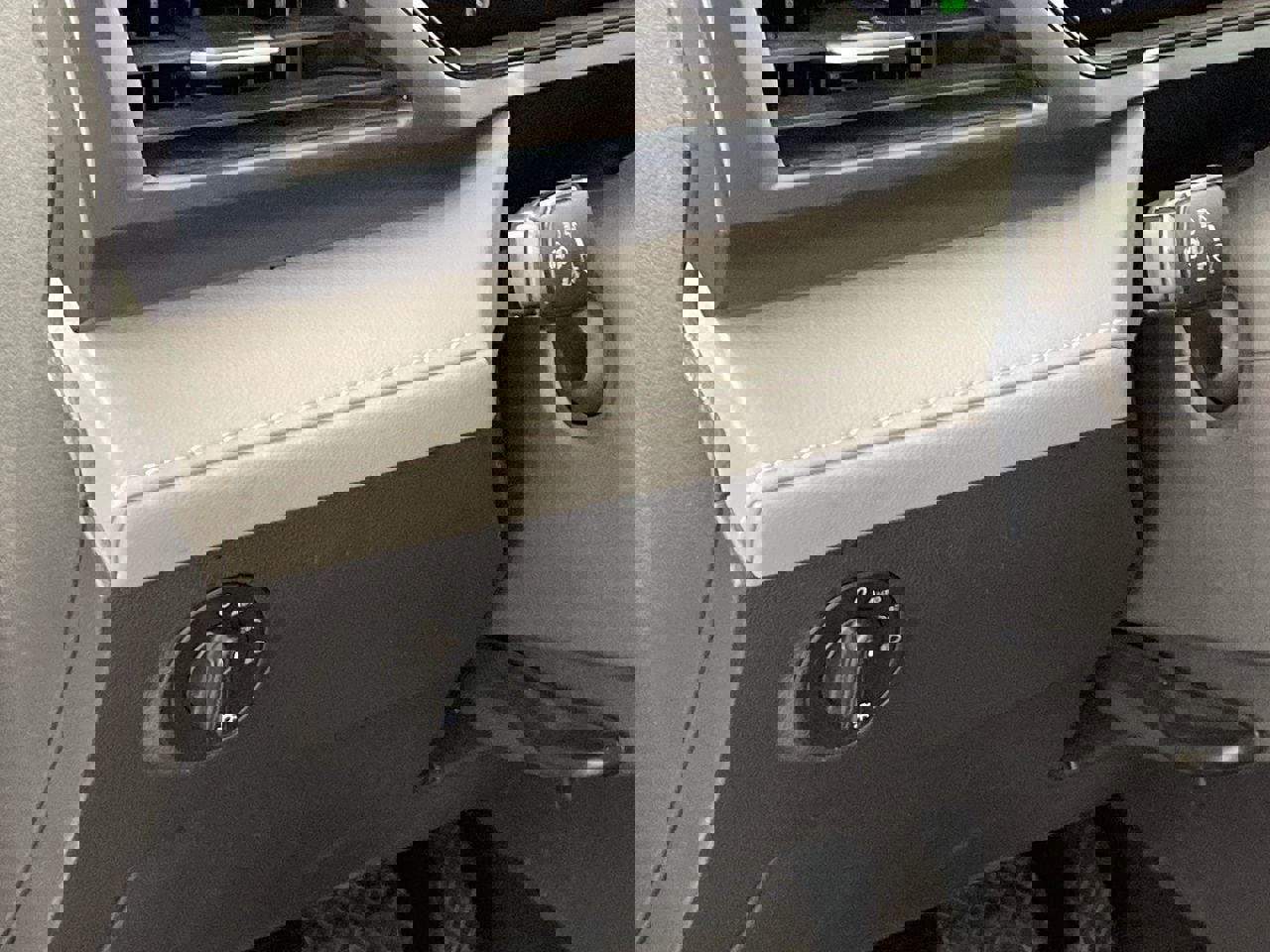 Used 2024 Volkswagen Taos SE FWD image 12