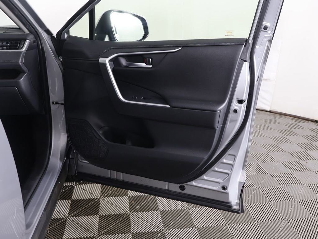 Used 2022 Toyota RAV4 Limited image 25