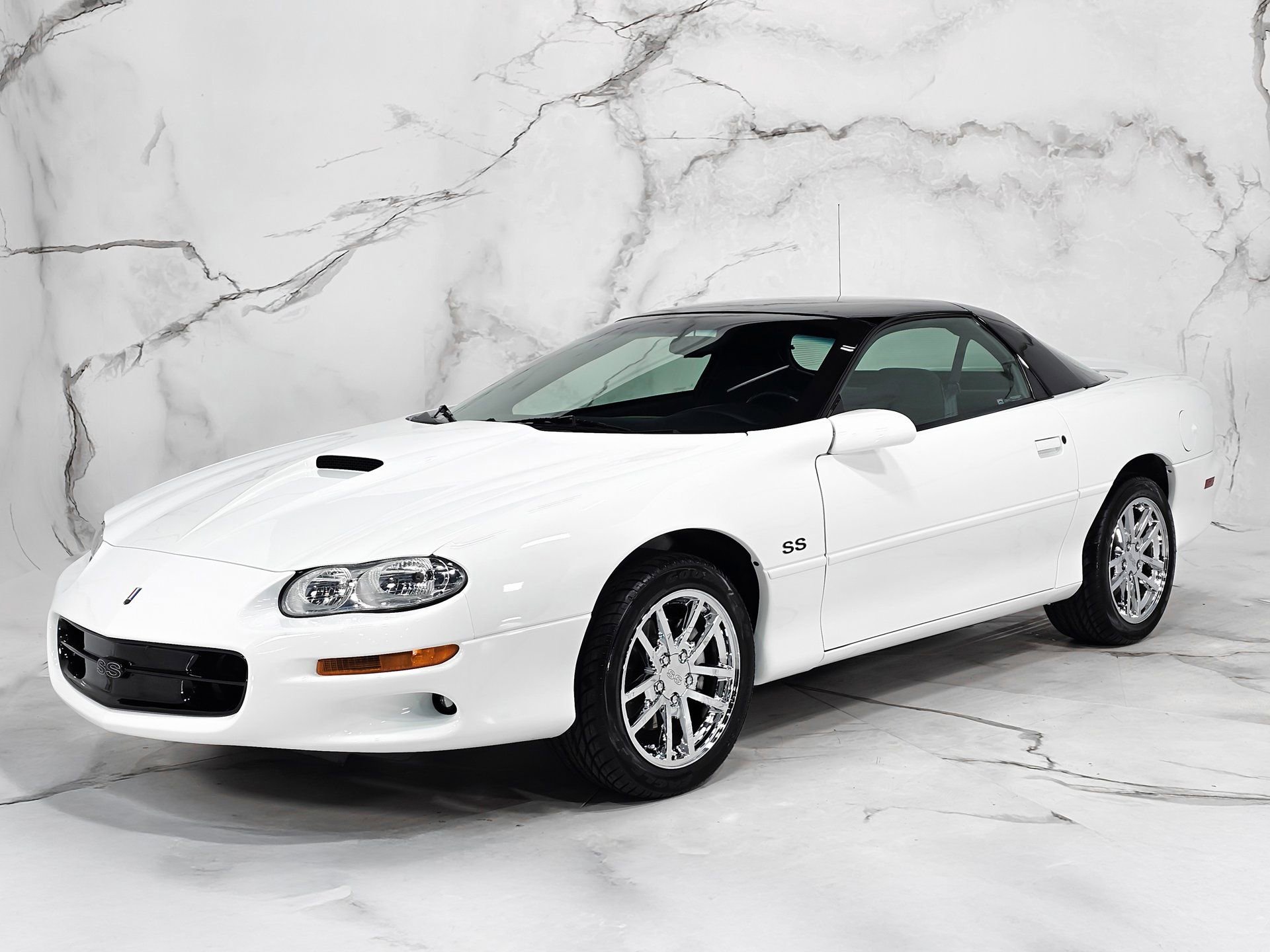 Used 2000 Chevrolet Camaro Z28 w/ SS Performance/Appearance Pkg image 12