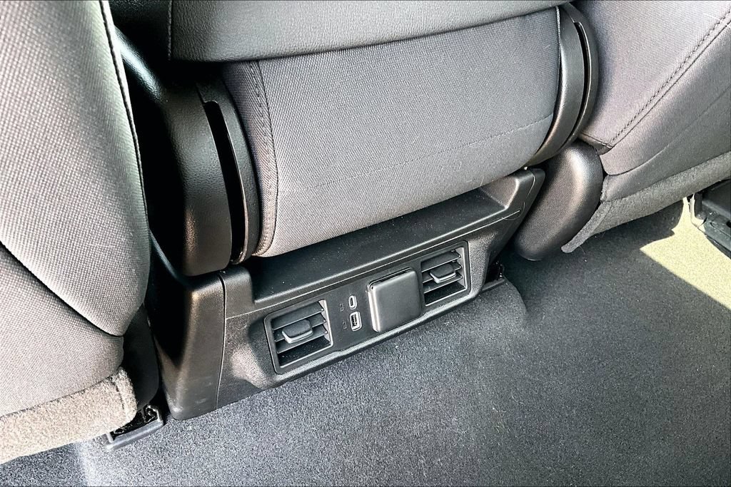 Used 2024 Chevrolet Silverado 1500 LT AWD/4WD image 22