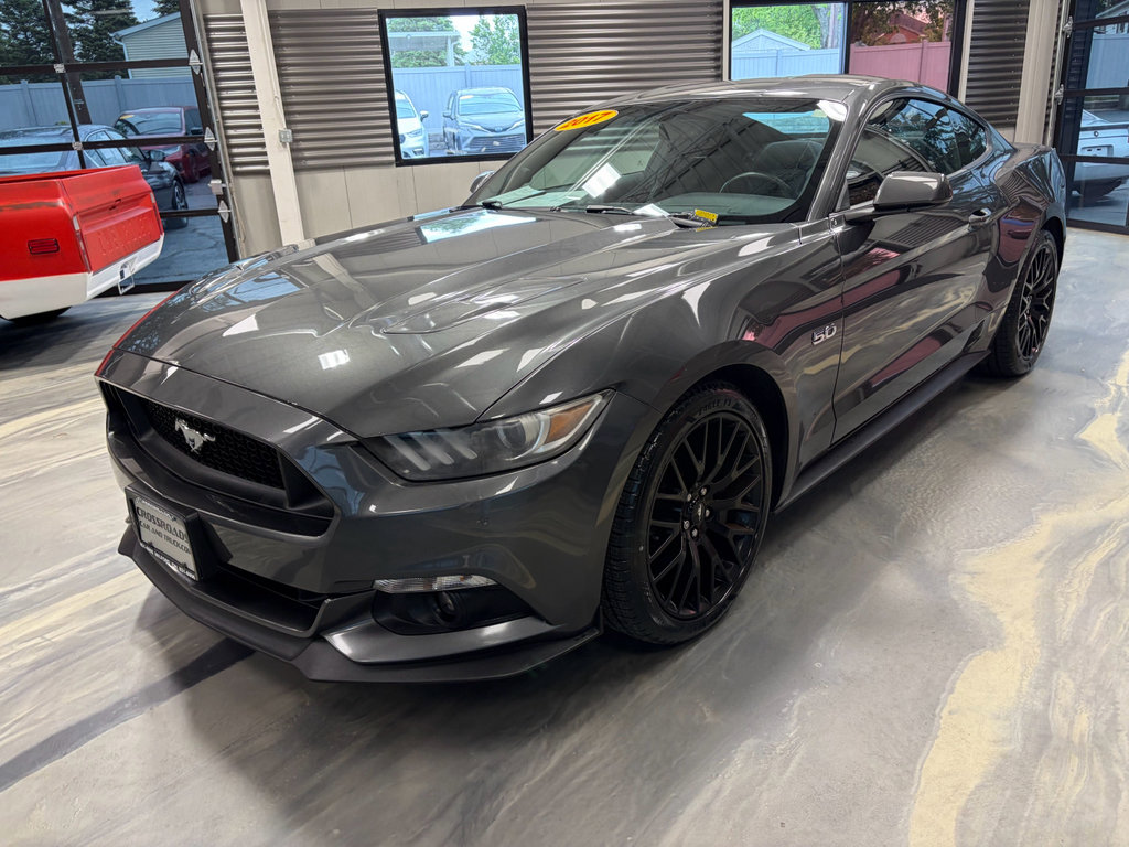 Used 2017 Ford Mustang GT w/ GT Performance Package RWD image 3