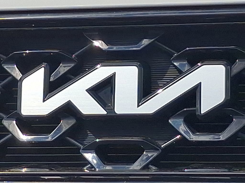 Certified 2023 Kia Sorento SX image 30