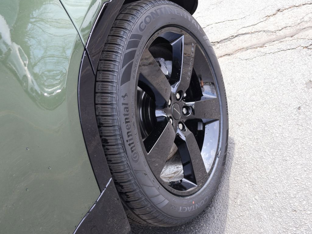 New 2026 Land Rover Defender 110 X-Dynamic SE image 39