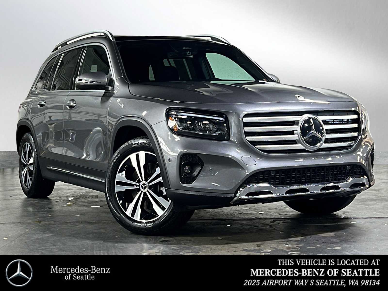 Certified 2025 Mercedes-Benz GLB 250 4MATIC image 1