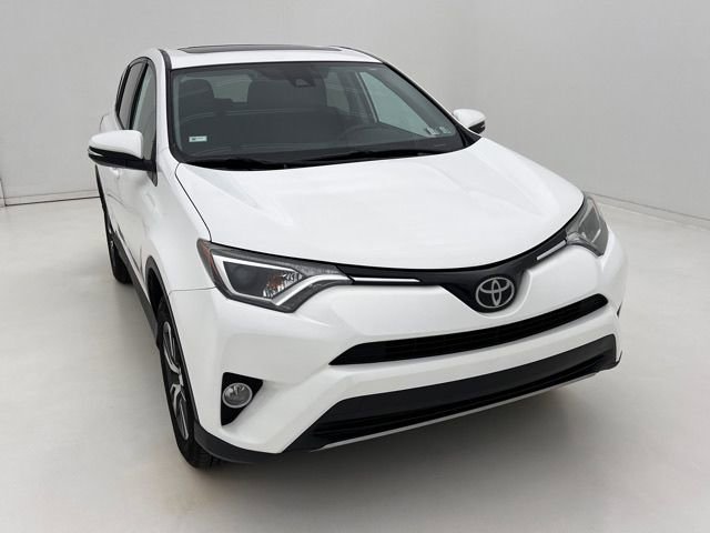 Used 2018 Toyota RAV4 XLE AWD/4WD image 3