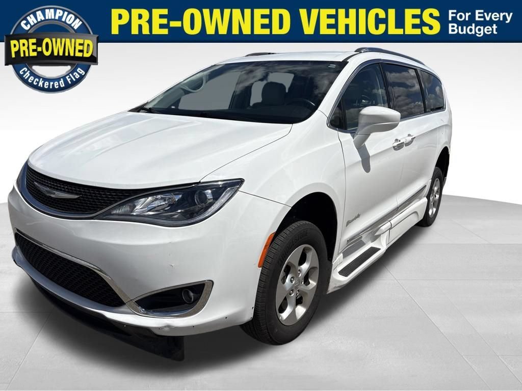 Used 2017 Chrysler Pacifica Touring-L Plus