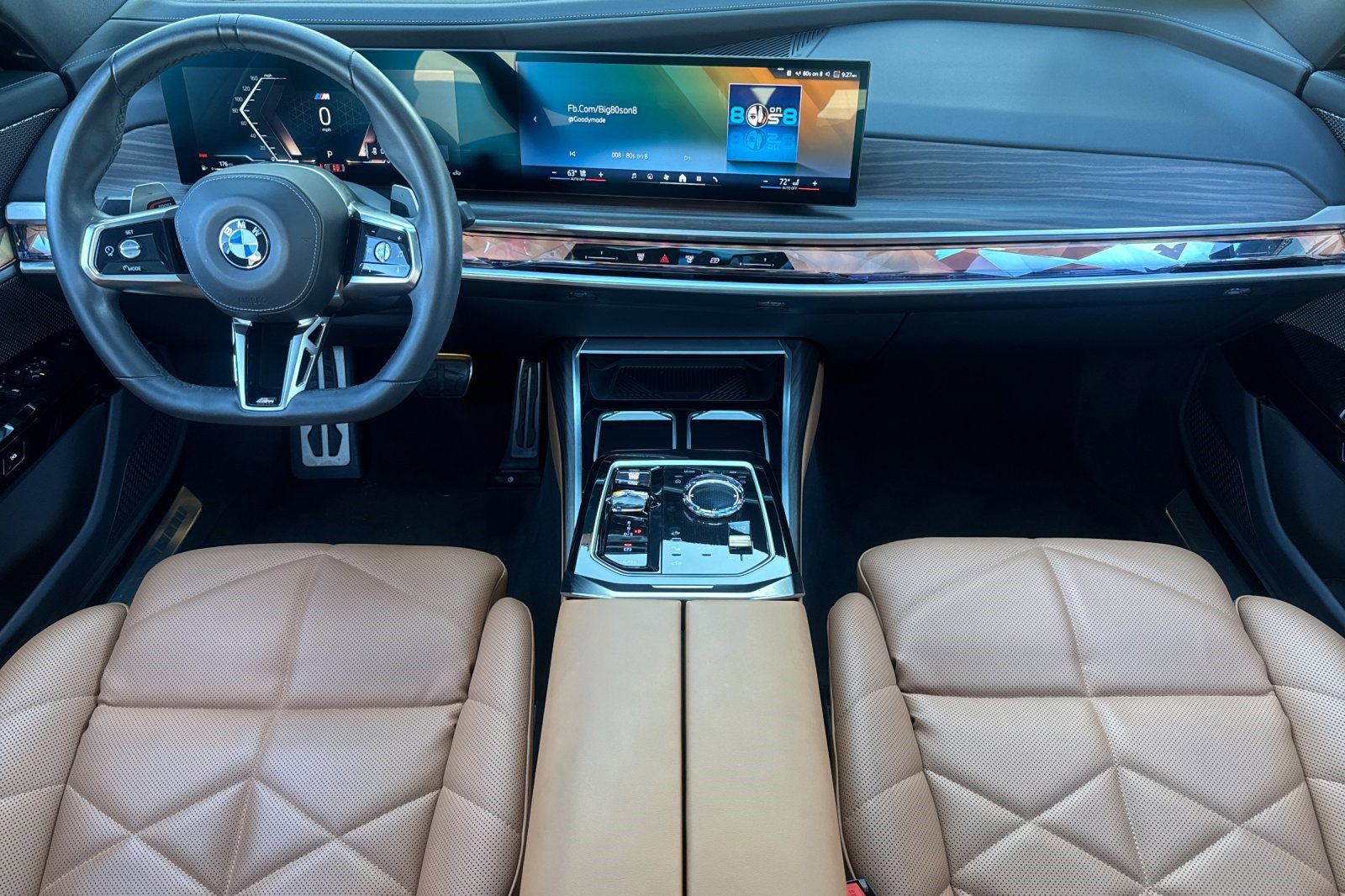 Used 2023 BMW 740i w/ Parking Assistance Package image 15