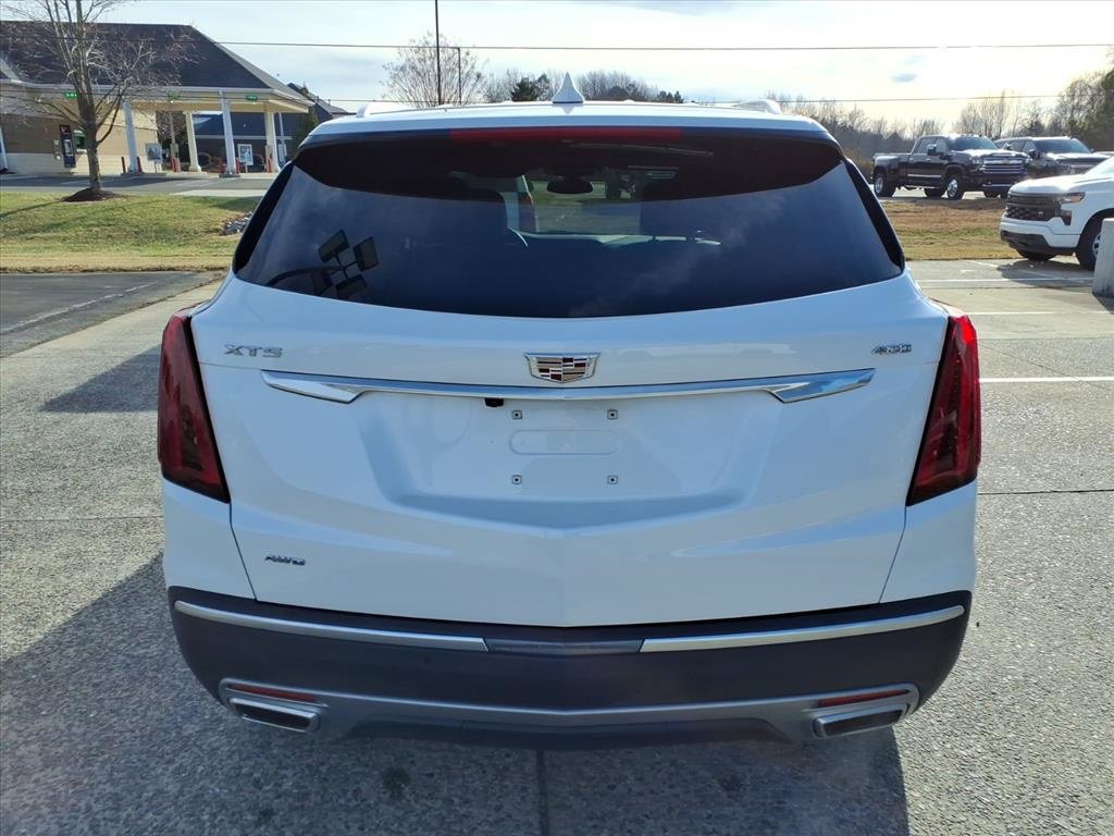 Used 2025 Cadillac XT5 Premium Luxury image 4