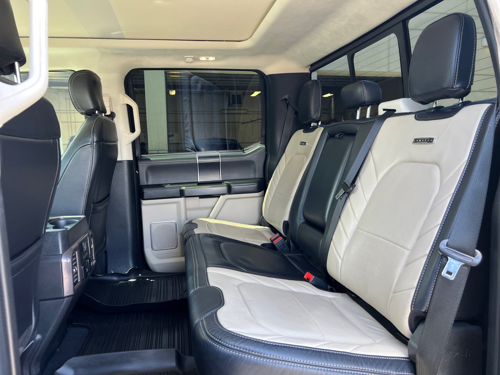 Used 2021 Ford F350 Limited w/ FX4 Off-Road Package AWD/4WD image 25