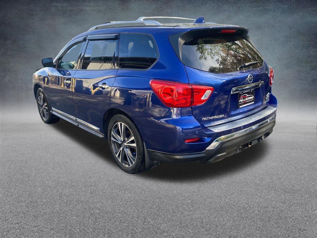 Used 2020 Nissan Pathfinder Platinum image 3