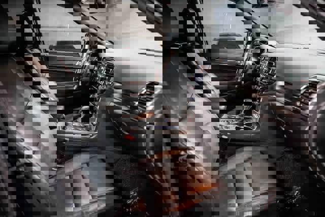 Used 2021 Jeep Grand Cherokee Limited image 16