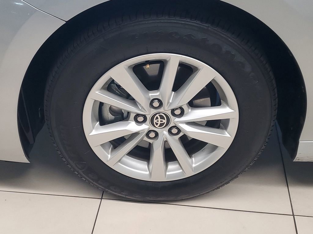 Certified 2025 Toyota Camry LE FWD image 4