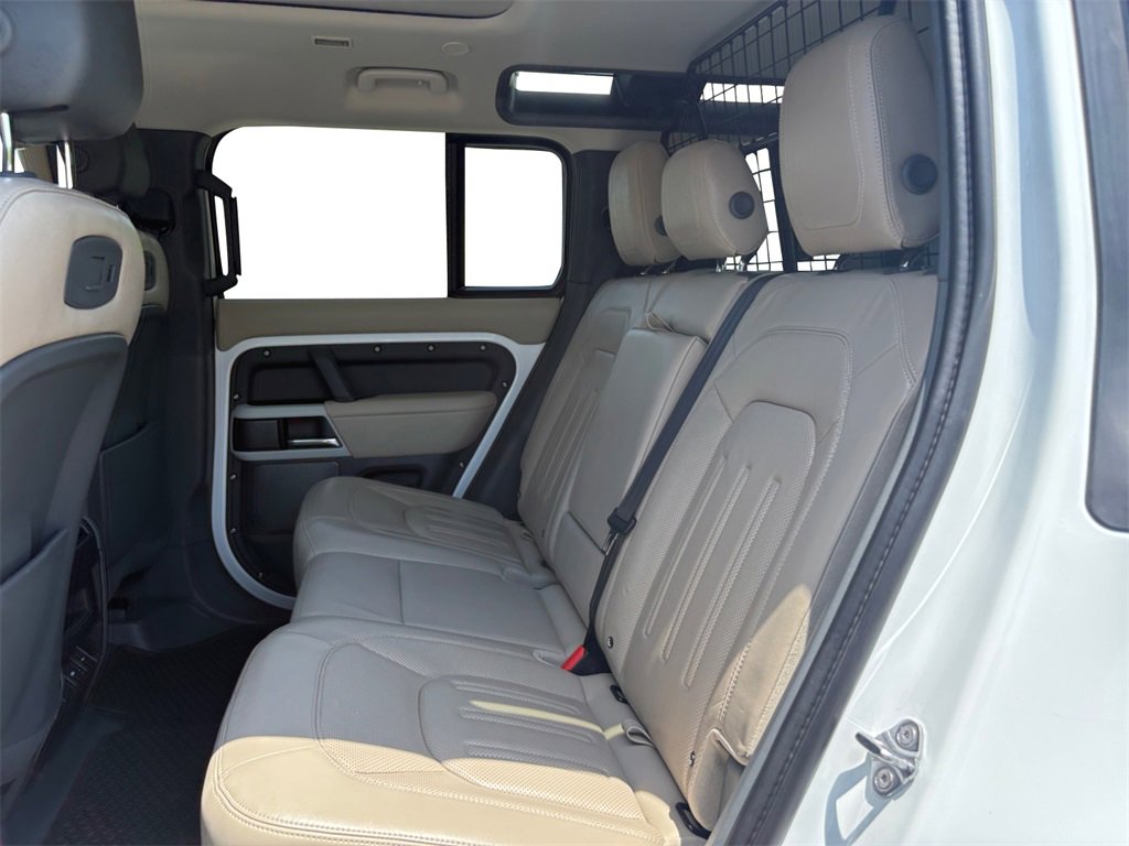 Used 2020 Land Rover Defender 110 HSE image 14