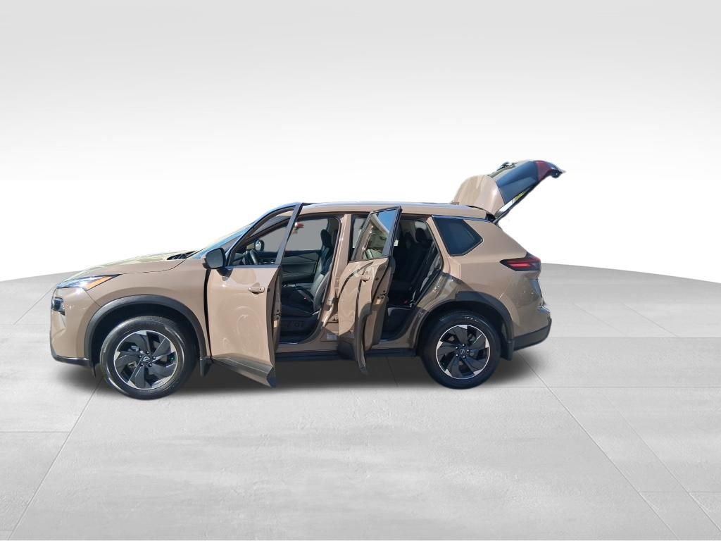 Used 2024 Nissan Rogue SV w/ SV Premium Package image 29