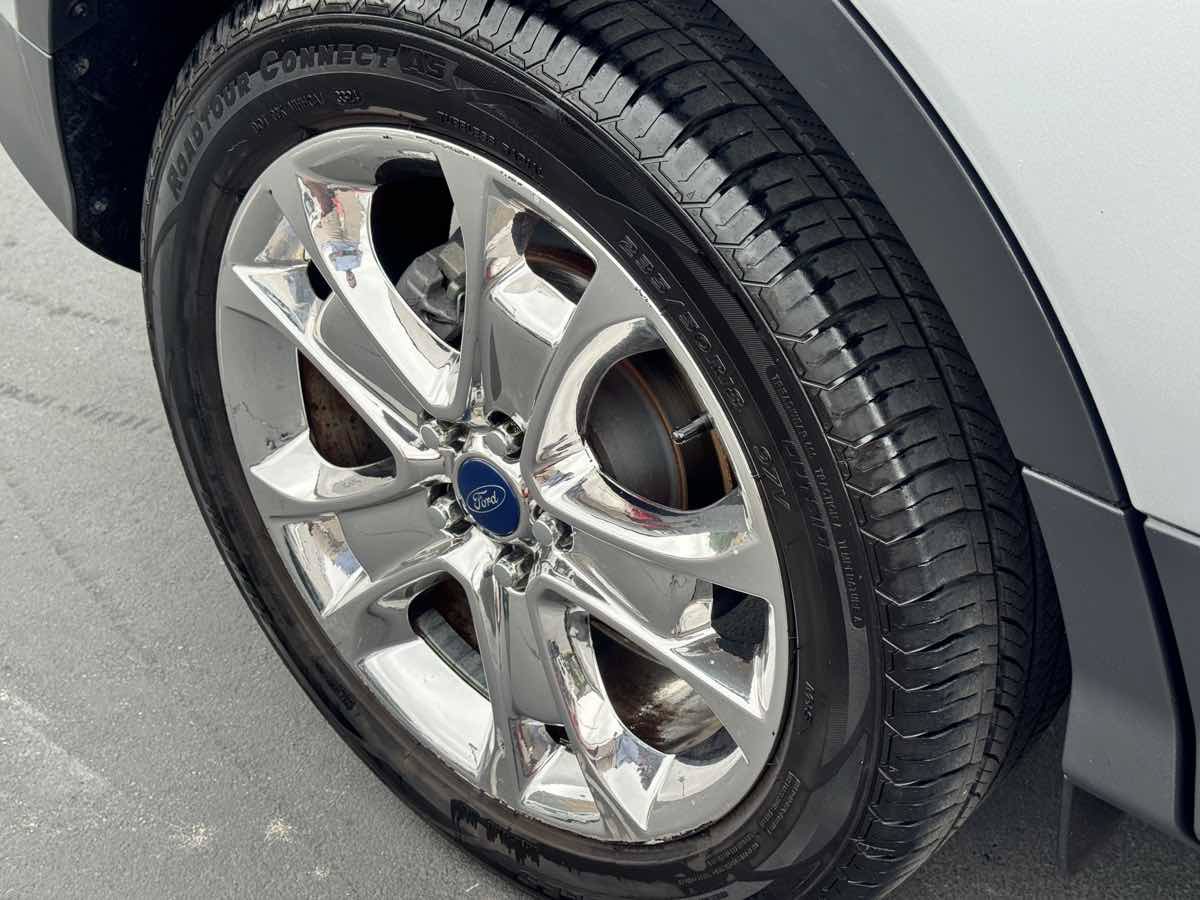 Used 2016 Ford Escape SE w/ SE Leather Comfort Package AWD/4WD image 18