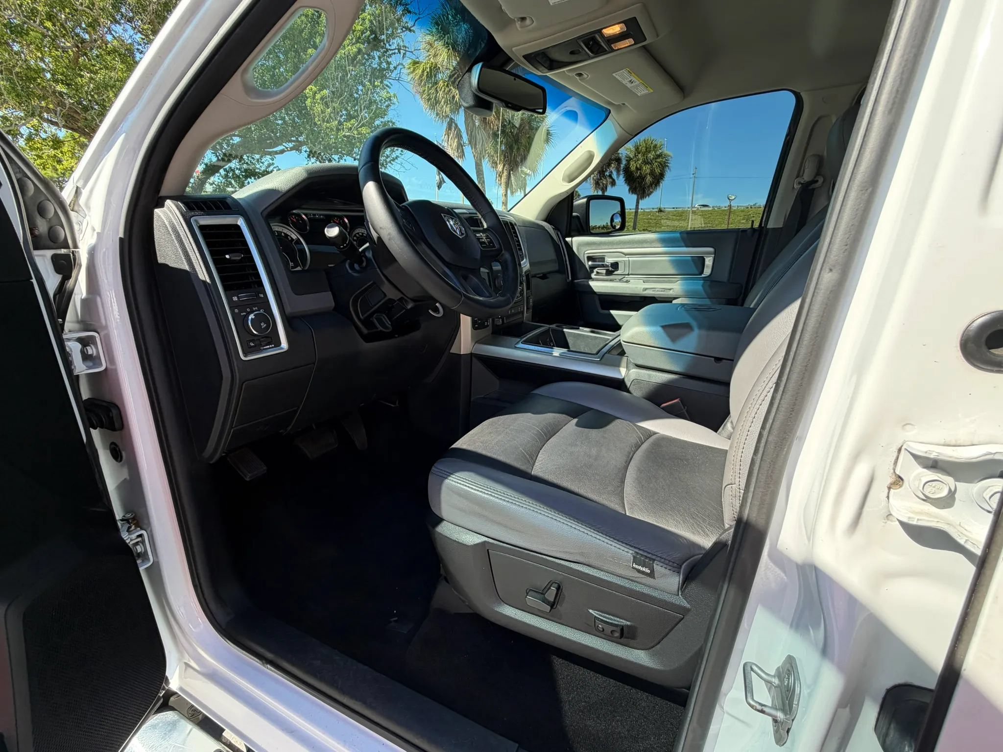 Used 2014 RAM 1500 Big Horn AWD/4WD image 40