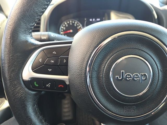 Used 2023 Jeep Renegade Latitude w/ Premium Group image 12