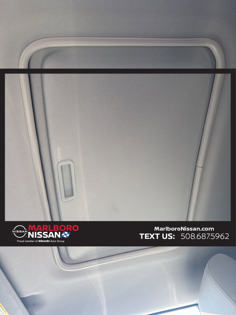 Used 2023 Chevrolet Camaro LT w/ Technology Package image 25