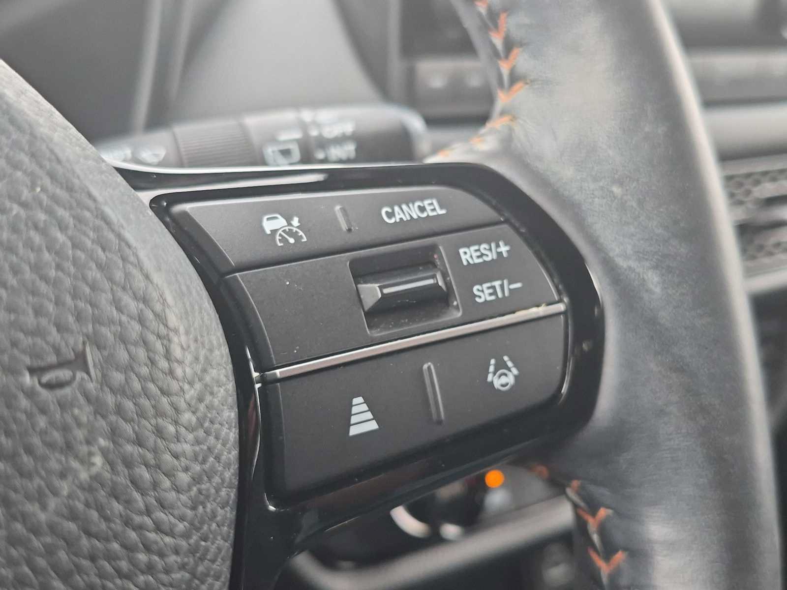 Certified 2025 Honda HR-V Sport image 23