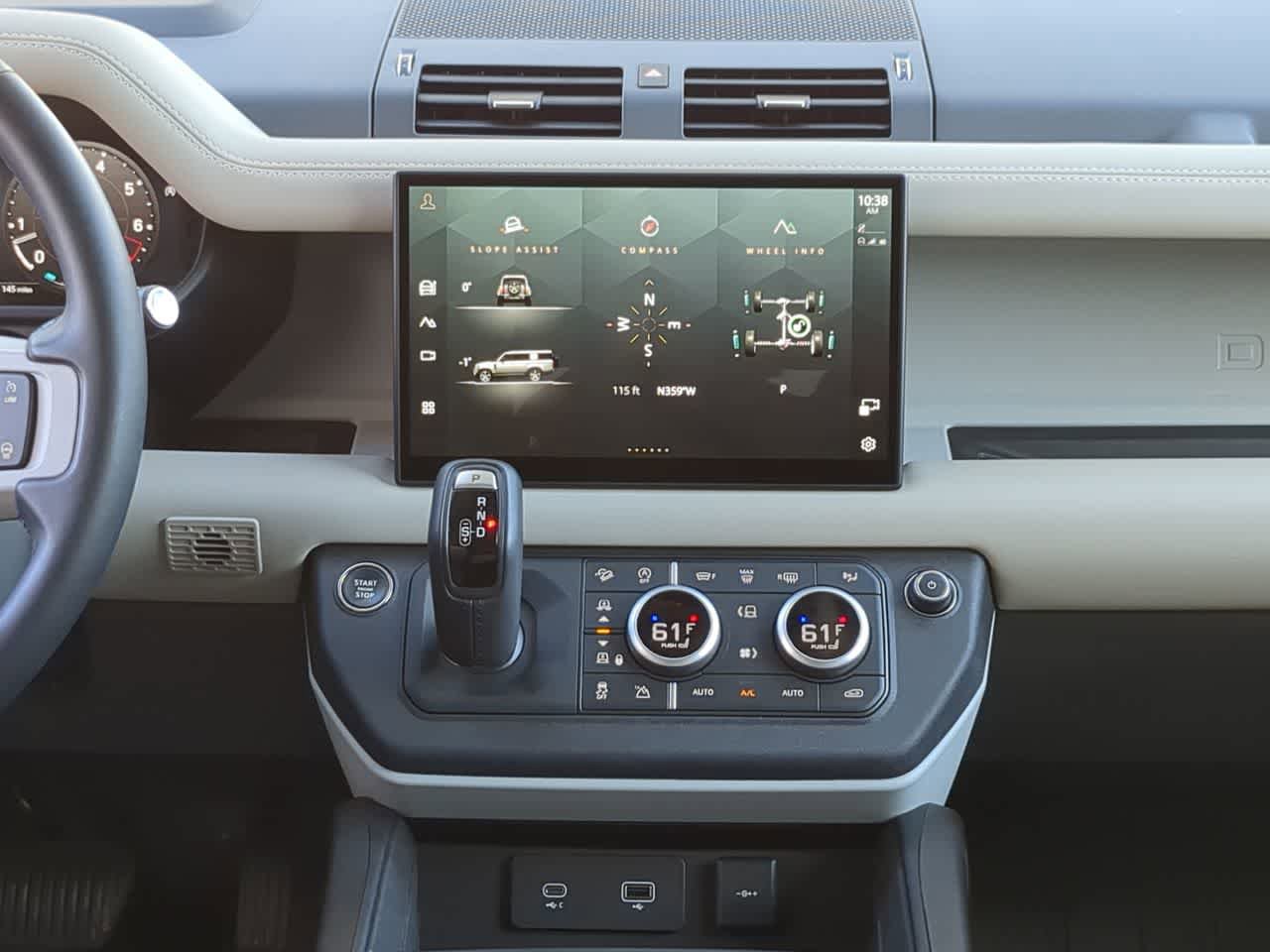 New 2024 Land Rover Defender 130 X-Dynamic SE image 28