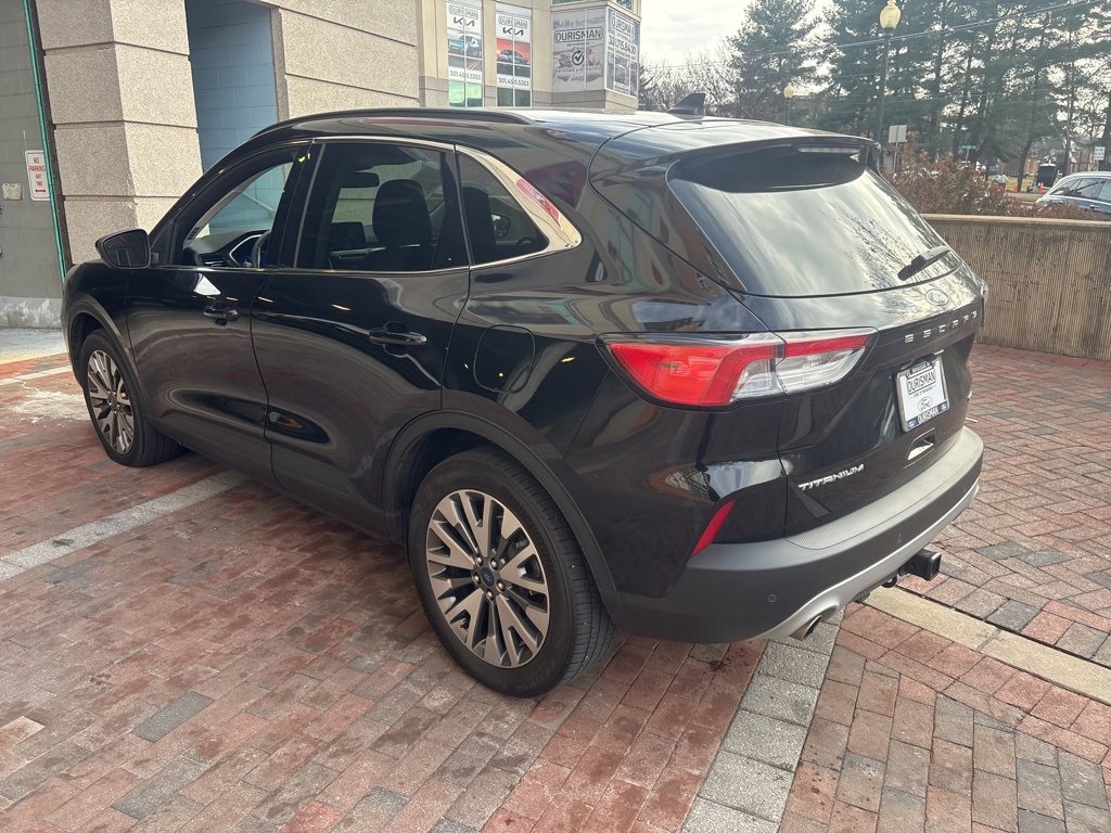 Used 2022 Ford Escape Titanium w/ Class II Trailer Tow Package image 5