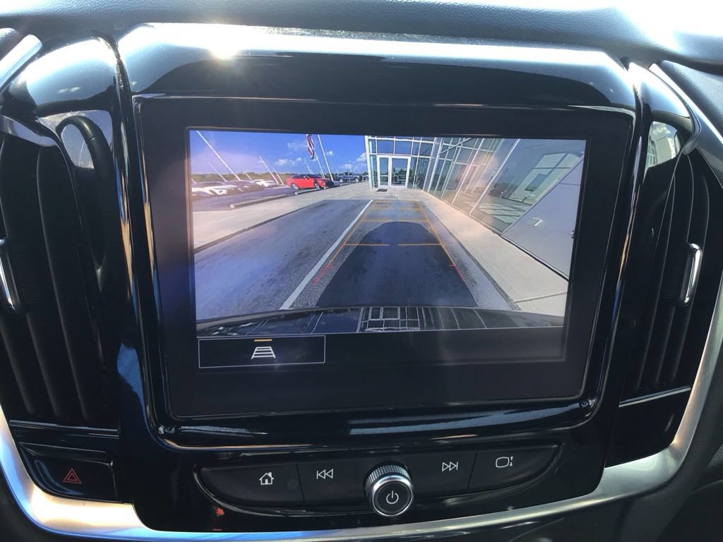 Used 2023 Chevrolet Traverse LT FWD image 19