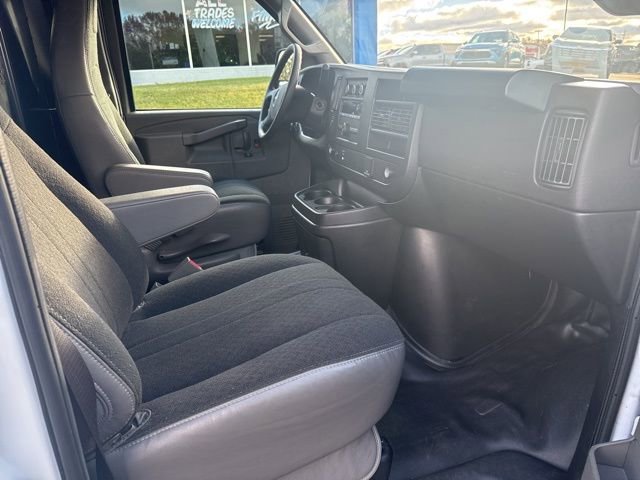 Certified 2023 GMC Savana 2500 w/ Driver Convenience Package image 19