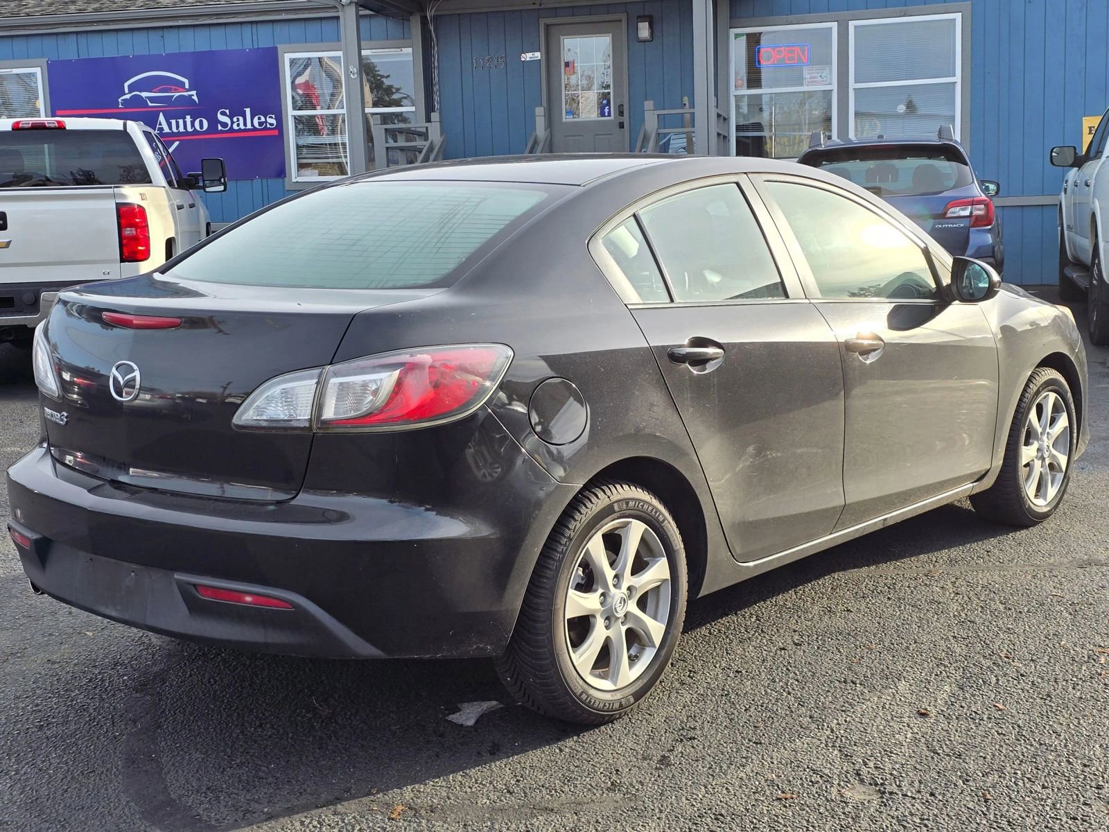 Used 2010 MAZDA MAZDA3 i Touring image 5