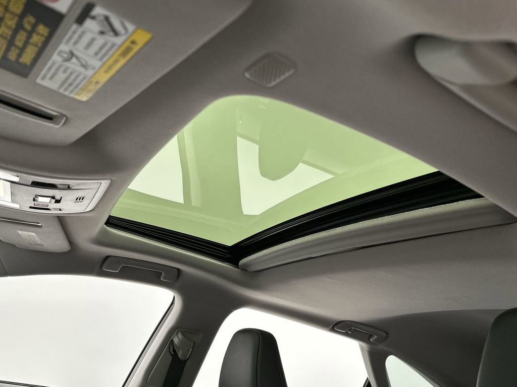 Used 2022 Lexus RX 350L Premium w/ Premium Package image 22