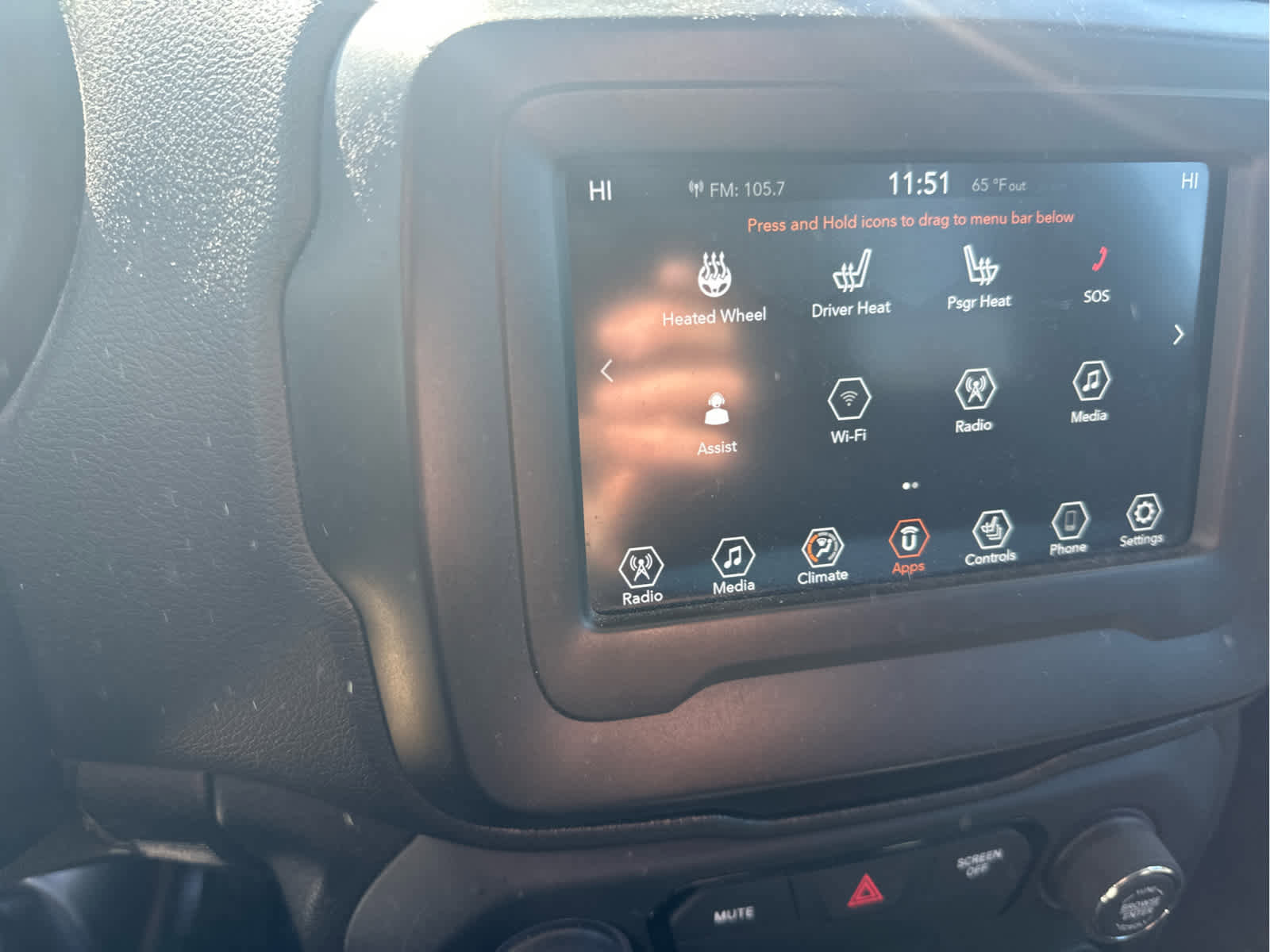 Used 2020 Jeep Renegade Latitude w/ Cold Weather Group image 9