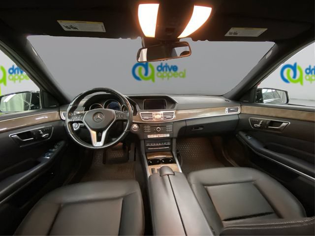 Used 2016 Mercedes-Benz E 350 4MATIC Sedan image 30