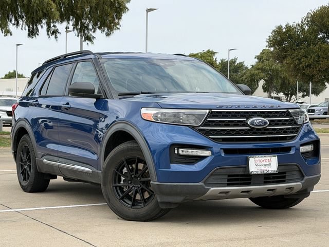 Used 2020 Ford Explorer XLT w/ Equipment Group 202A RWD image 2