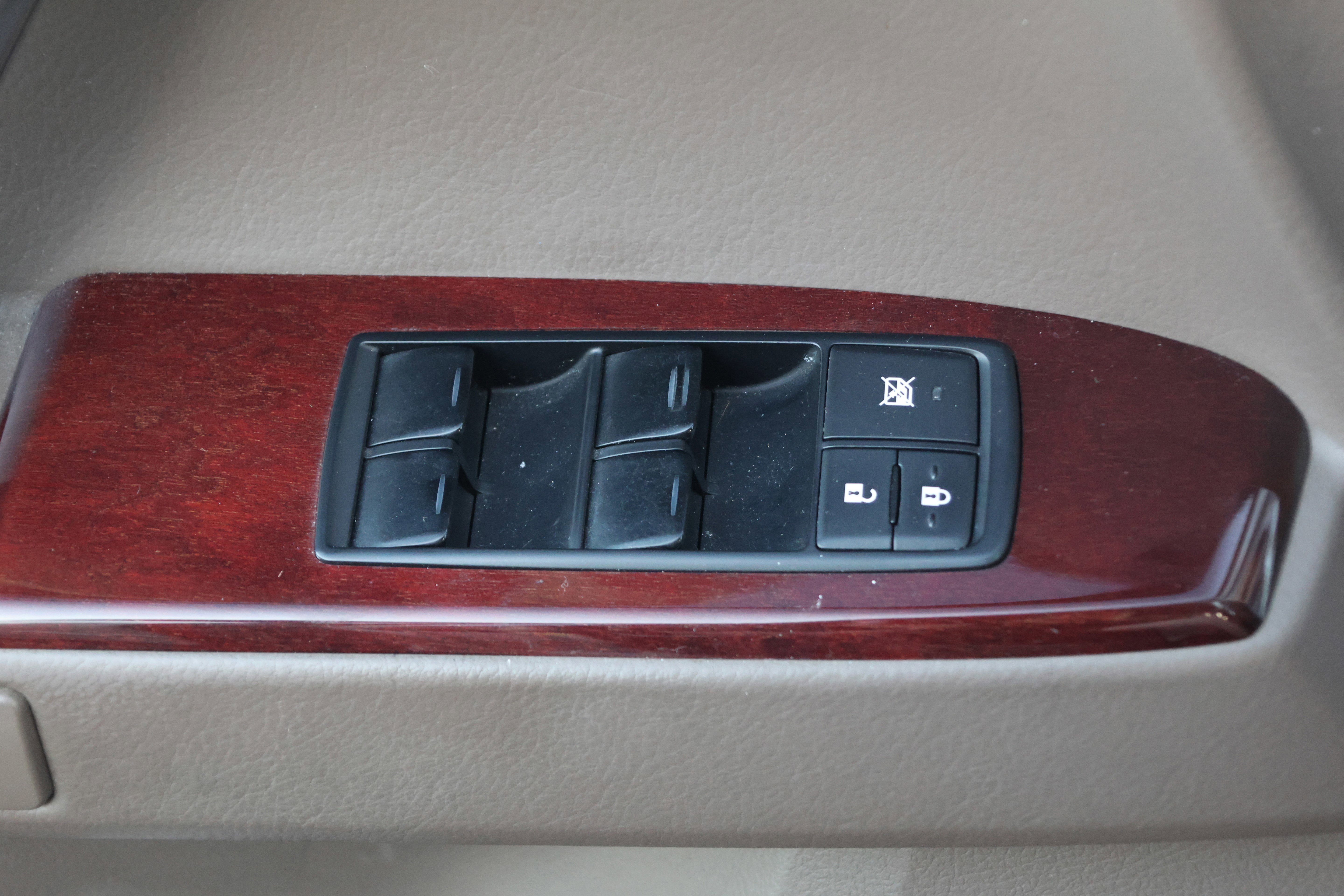 Used 2015 Lexus GX 460 w/ Premium Package image 13