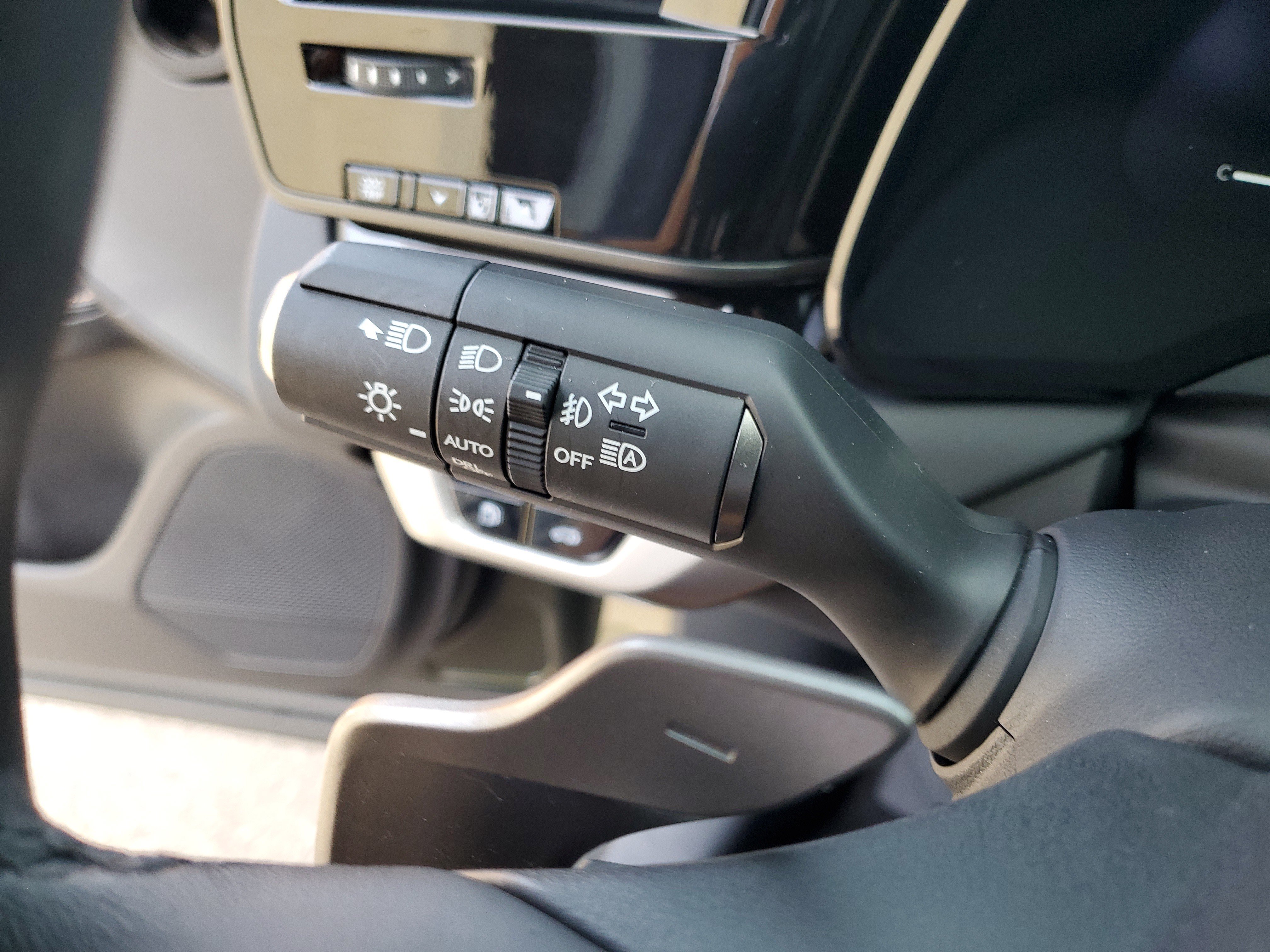 Used 2025 Lexus RX 350 Premium w/ Convenience Package AWD/4WD image 15