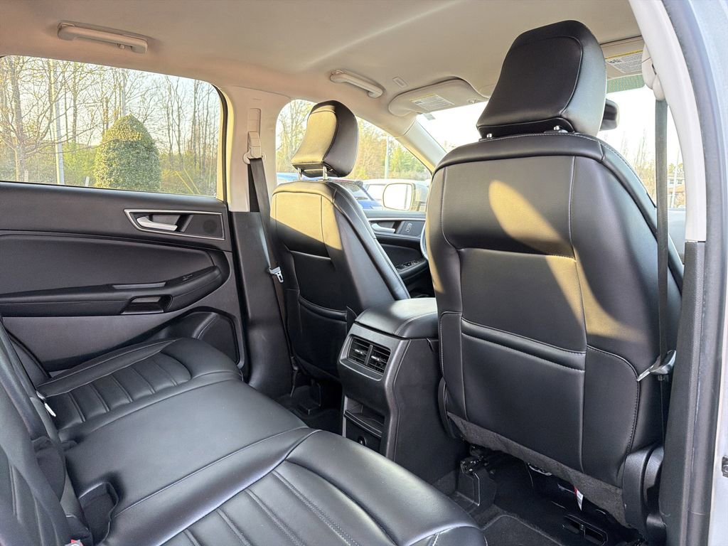 Used 2024 Ford Edge SEL AWD/4WD image 16