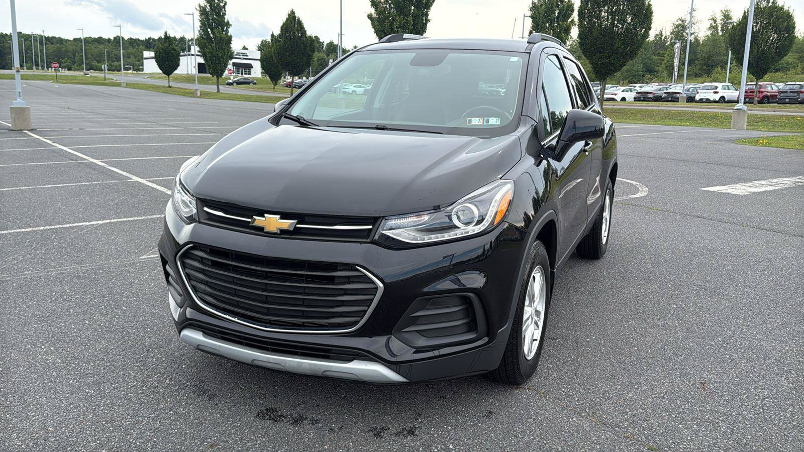 Used 2020 Chevrolet Trax LT w/ Driver Confidence Package AWD/4WD image 15