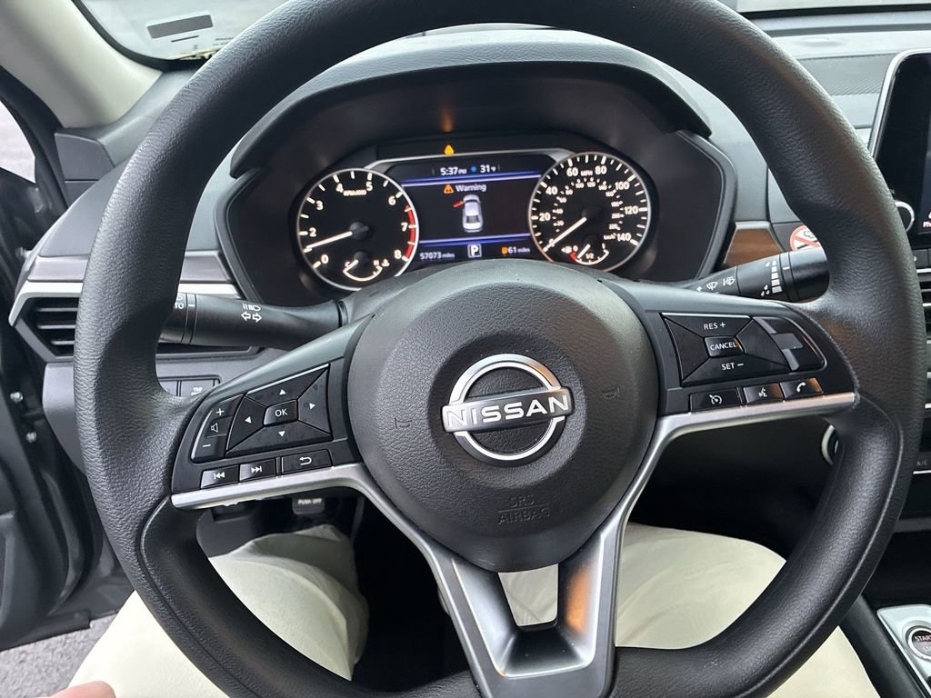 Used 2024 Nissan Altima 2.5 SV image 14