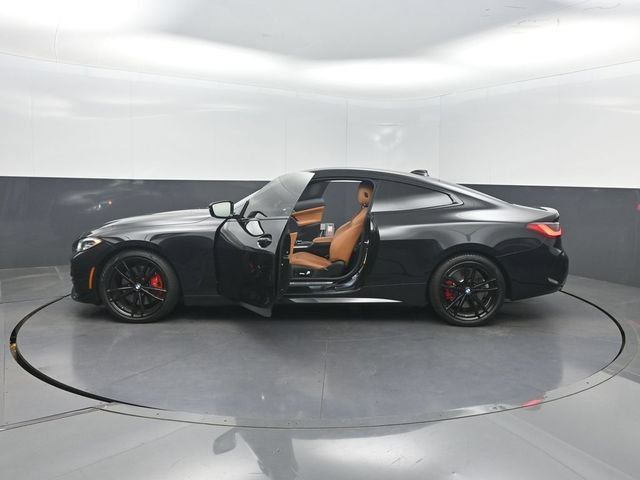 Used 2021 BMW 430i Coupe w/ M Sport Package RWD image 42