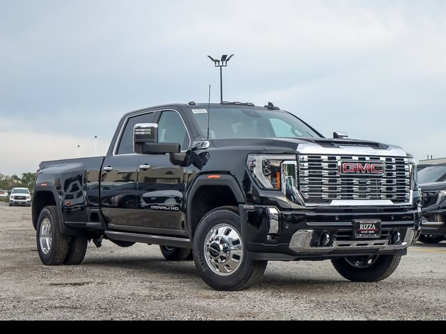 New 2026 GMC Sierra 3500 Denali w/ Technology Package AWD/4WD image 1
