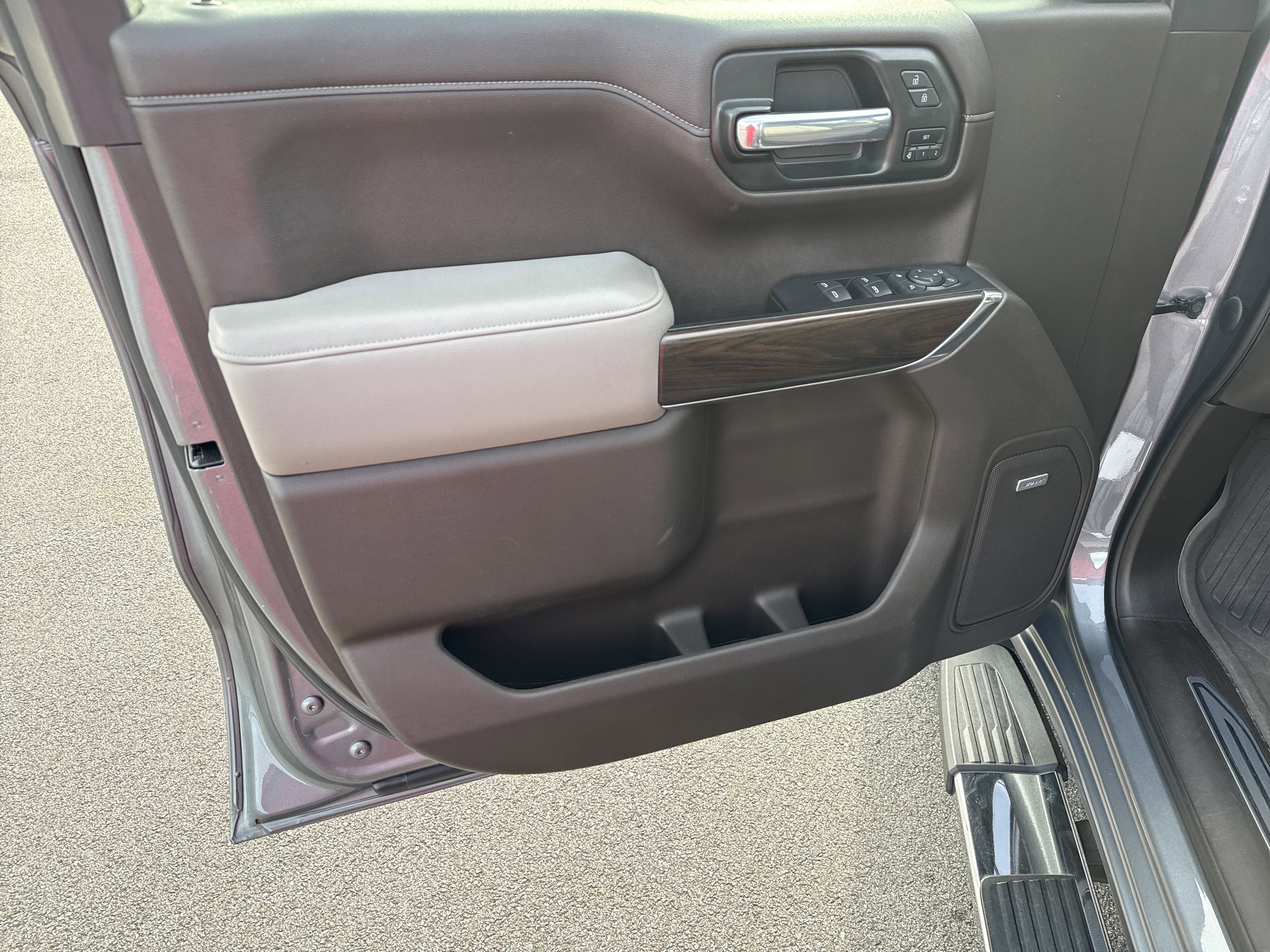 Used 2021 GMC Sierra 1500 SLT w/ SLT Premium Plus Package image 11