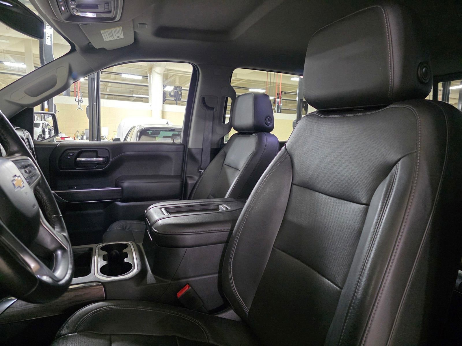 Used 2019 Chevrolet Silverado 1500 LTZ w/ LTZ Convenience Package AWD/4WD image 25